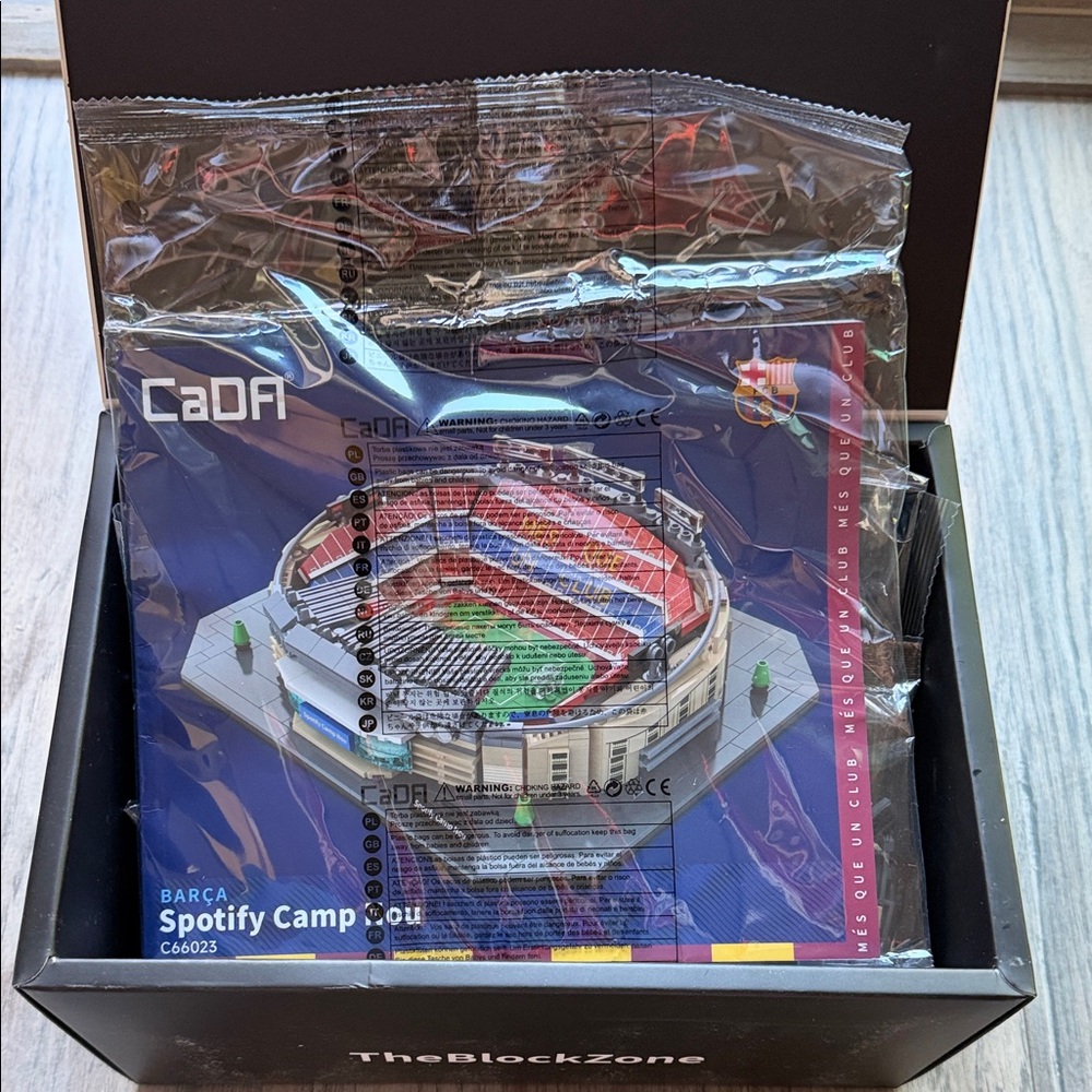 Colorful Building Set - Picture 3 of 6